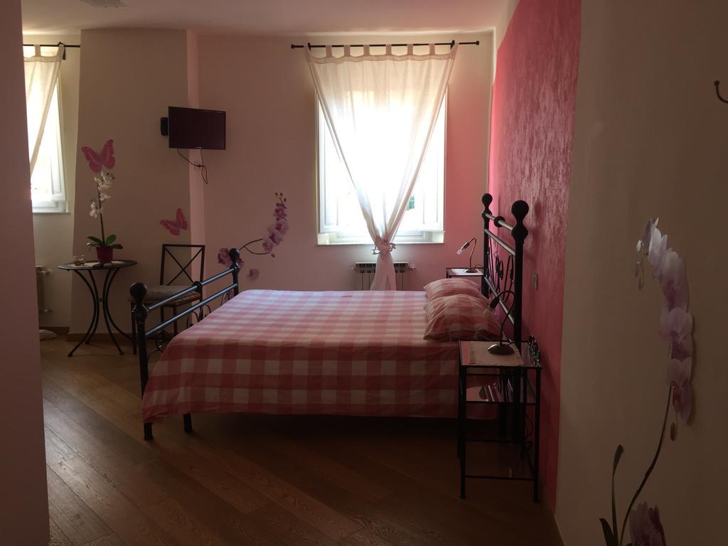 לוקה L'Iris B&B מראה חיצוני תמונה
