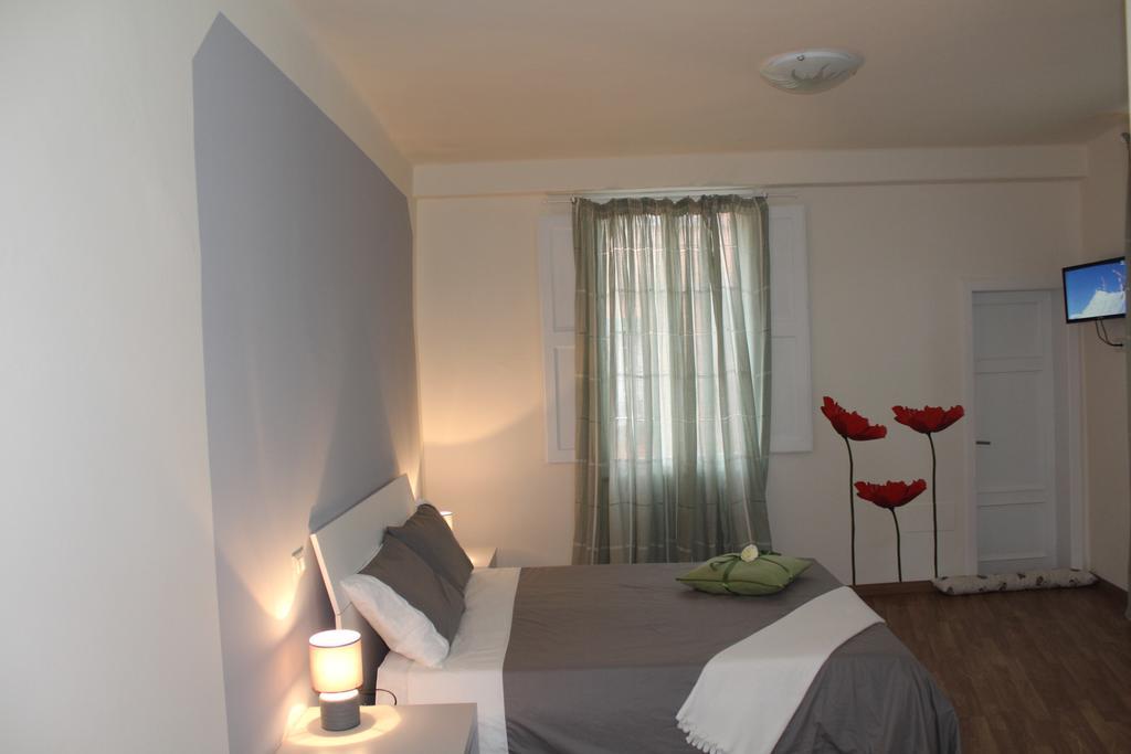 לוקה L'Iris B&B חדר תמונה
