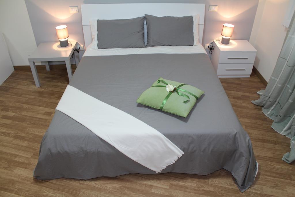 לוקה L'Iris B&B חדר תמונה